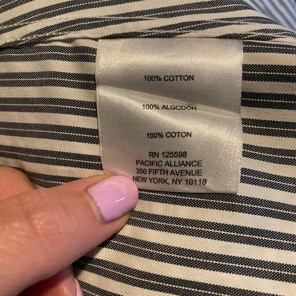 Ellen Tracy Blouse Womens Button Up Shirt gray White Stripe Non-Iron Collared M - Picture 5 of 6